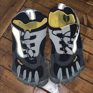 Vibram FiveFinger EU42/US9 Toe Shoe Five Finger